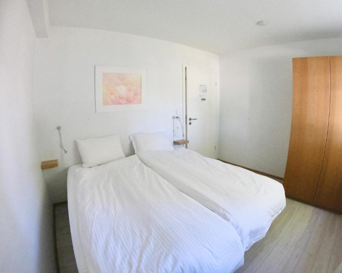 Pearl Of The North Apartments อาคูเรย์รี ภายนอก รูปภาพ