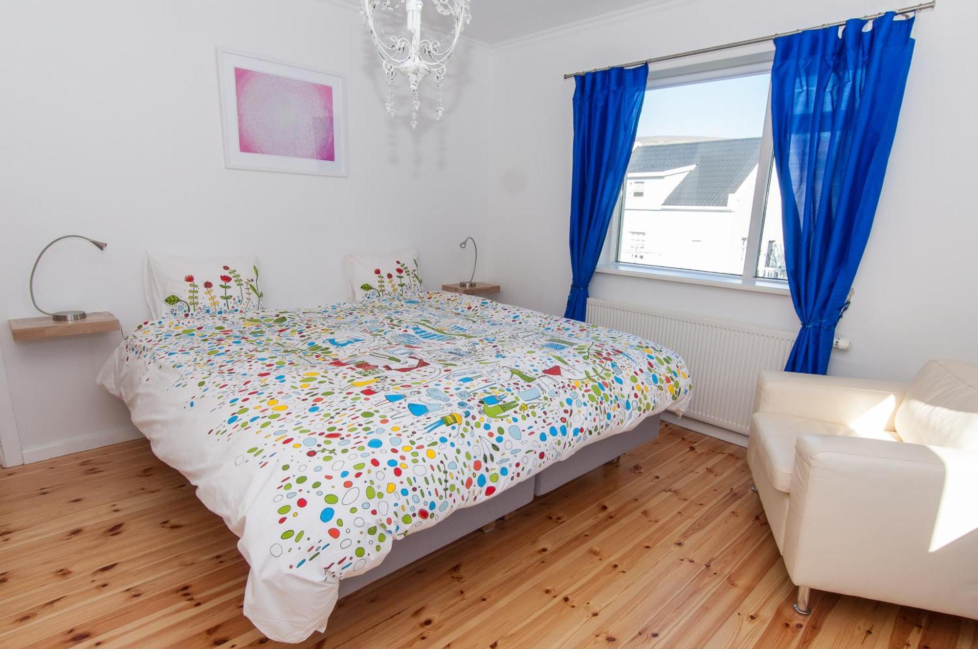 Pearl Of The North Apartments อาคูเรย์รี ภายนอก รูปภาพ