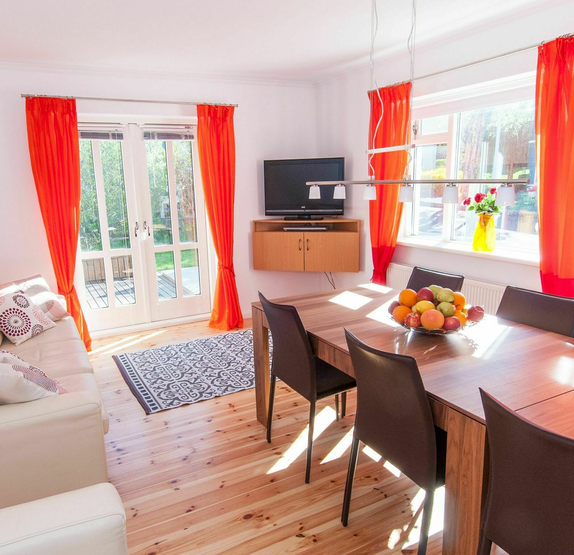 Pearl Of The North Apartments อาคูเรย์รี ภายนอก รูปภาพ